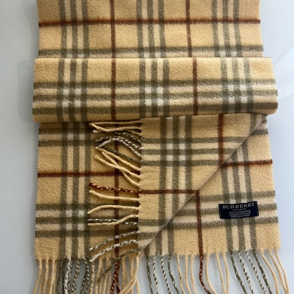 BURBERRY CASHMERE SCARF - Picture 3 of 6